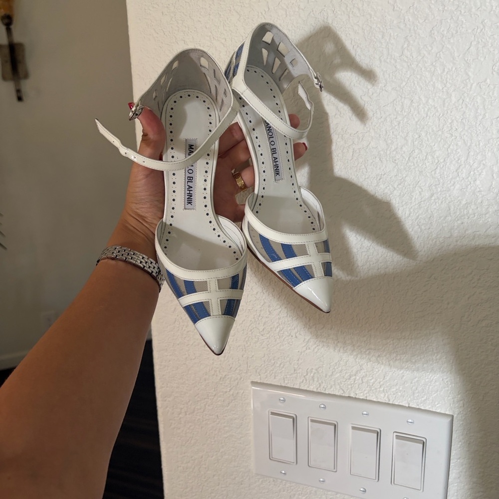 Manolo Blahnik $400 v White and Blue Striped Pointed-Toe Slingback Heels